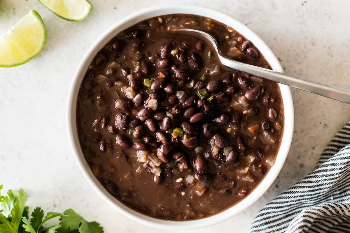 how-to-cook-a-can-of-black-beans
