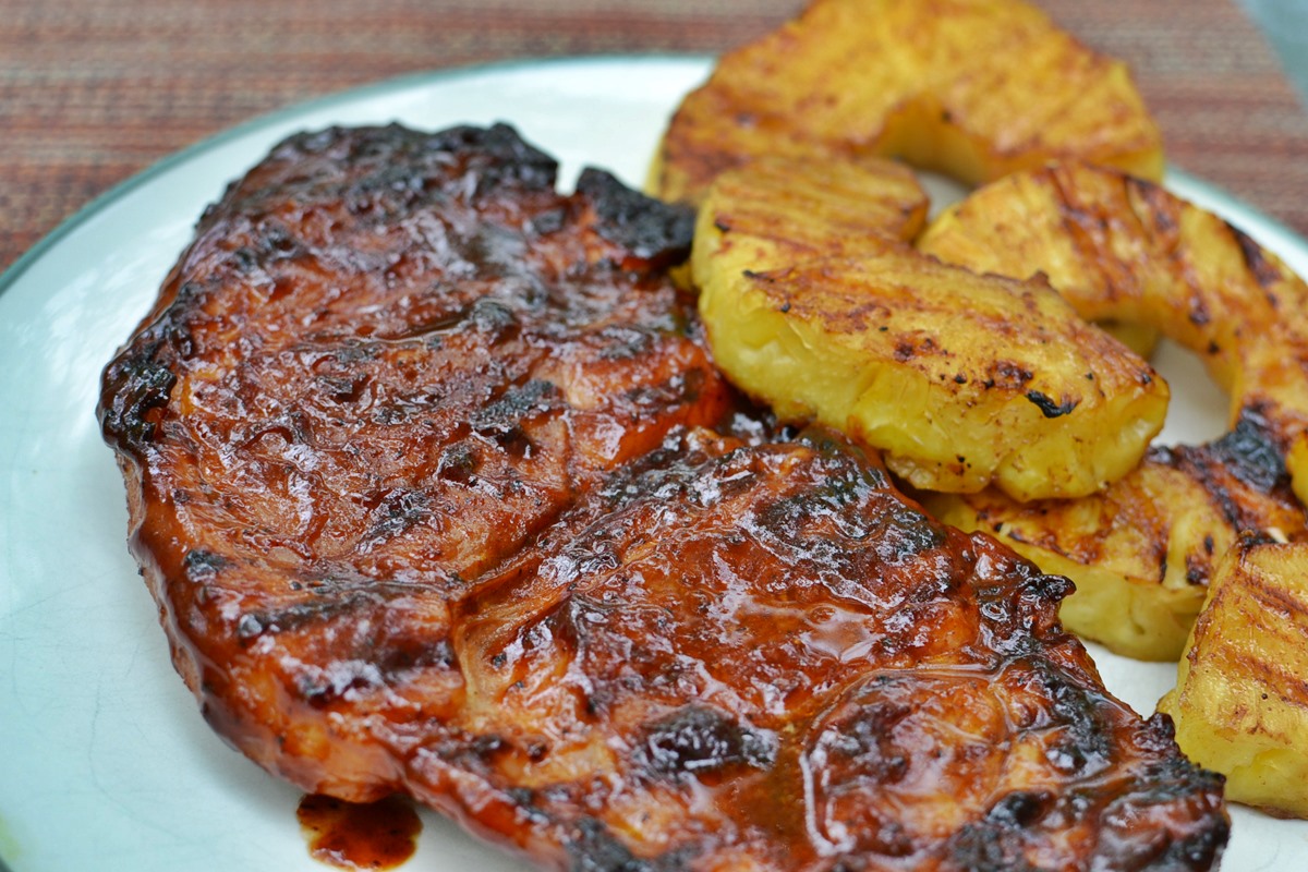 How To Cook A Pork Shoulder Blade Steak - Recipes.net