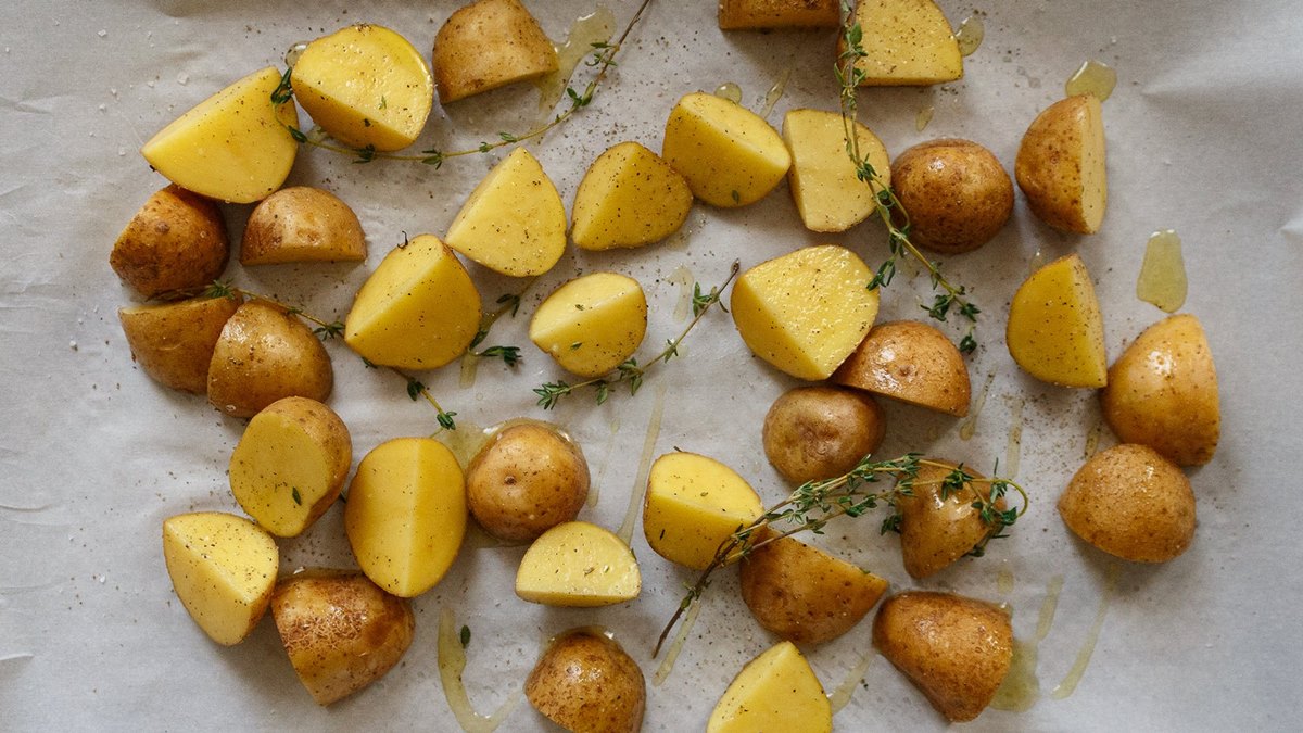 How To Cook Baby Yellow Potatoes - Recipes.net