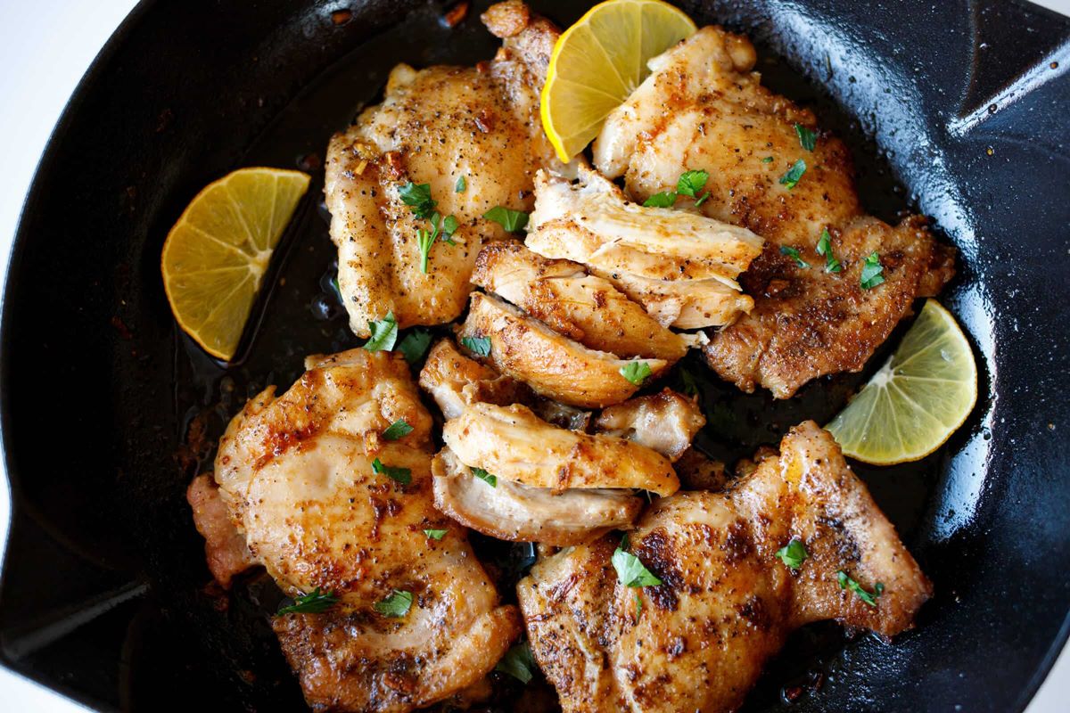 how-to-cook-bone-in-chicken-thighs-on-stove
