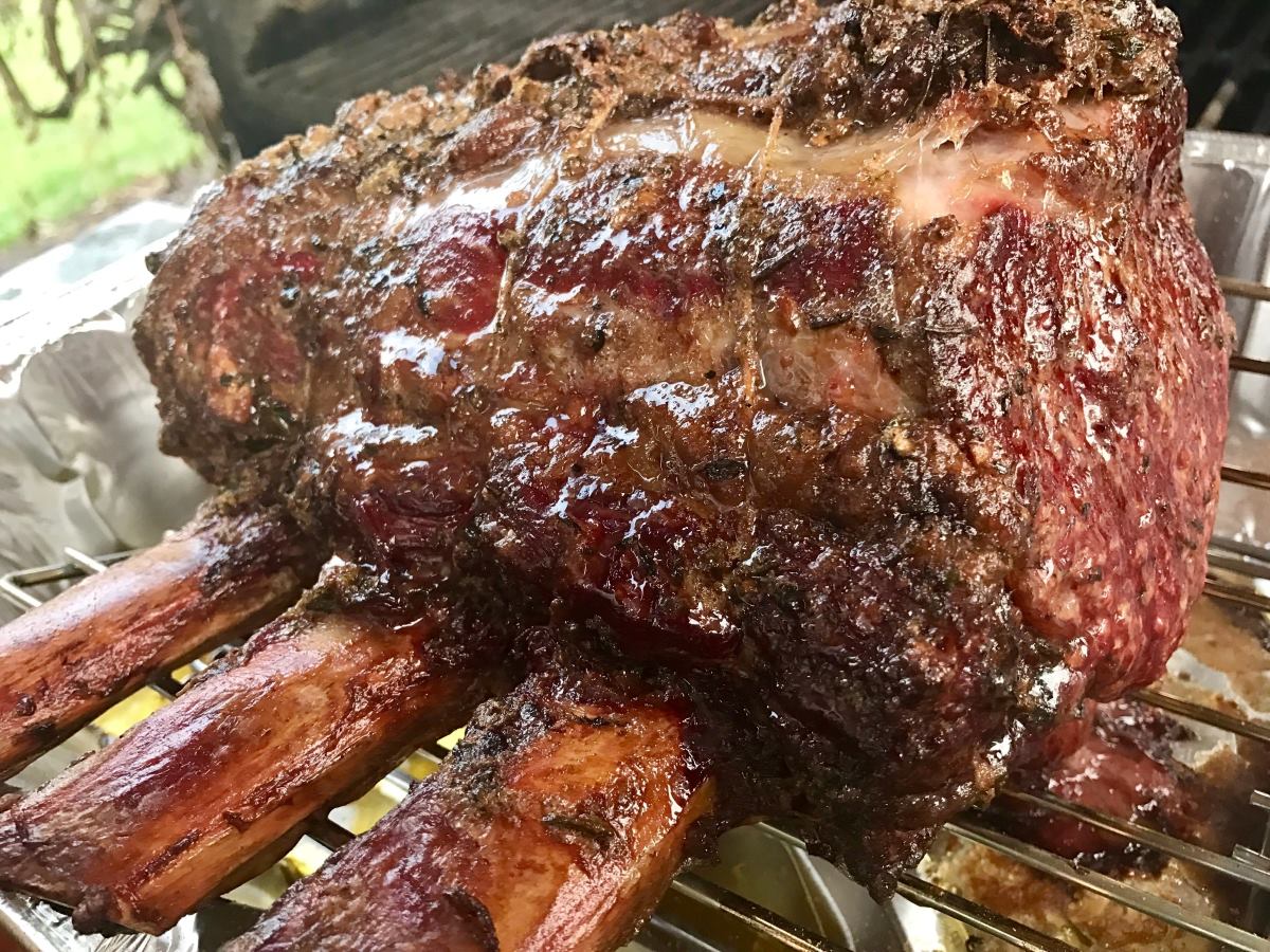 how-to-cook-bone-in-prime-rib-on-traeger