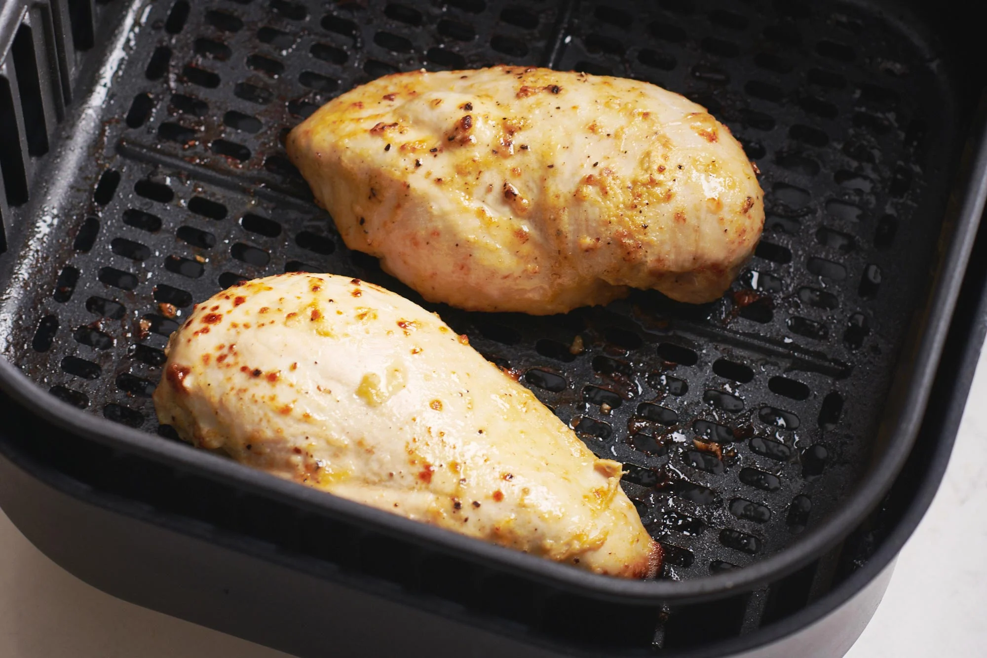 how-to-cook-boneless-skinless-chicken-breast-in-an-air-fryer