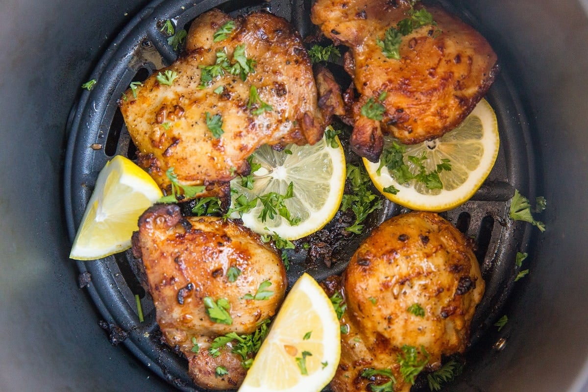 how-to-cook-boneless-skinless-chicken-thighs-in-the-air-fryer