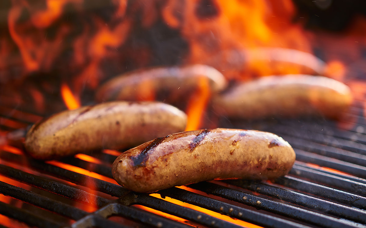 how-to-cook-brats-on-a-gas-grill