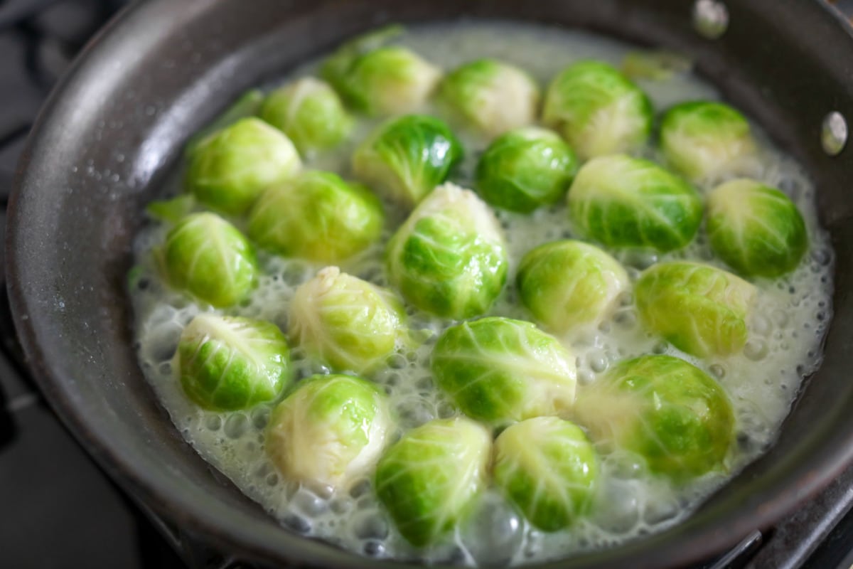 how-to-cook-brussel-sprouts-on-the-stove-in-water