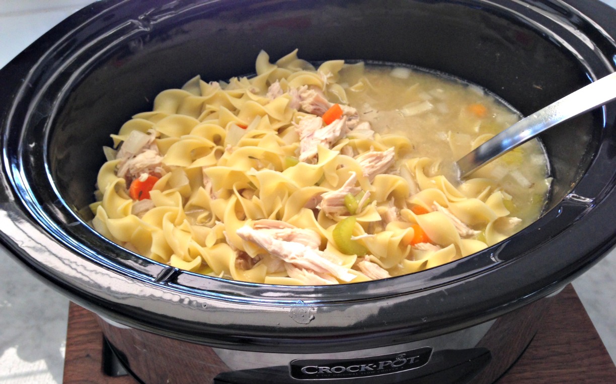 how-to-cook-chicken-noodle-soup-in-crock-pot