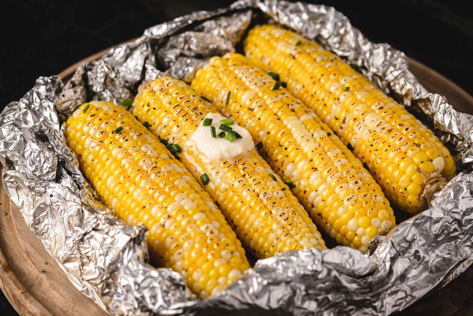 how-to-cook-corn-on-the-cob-on-the-grill-in-foil
