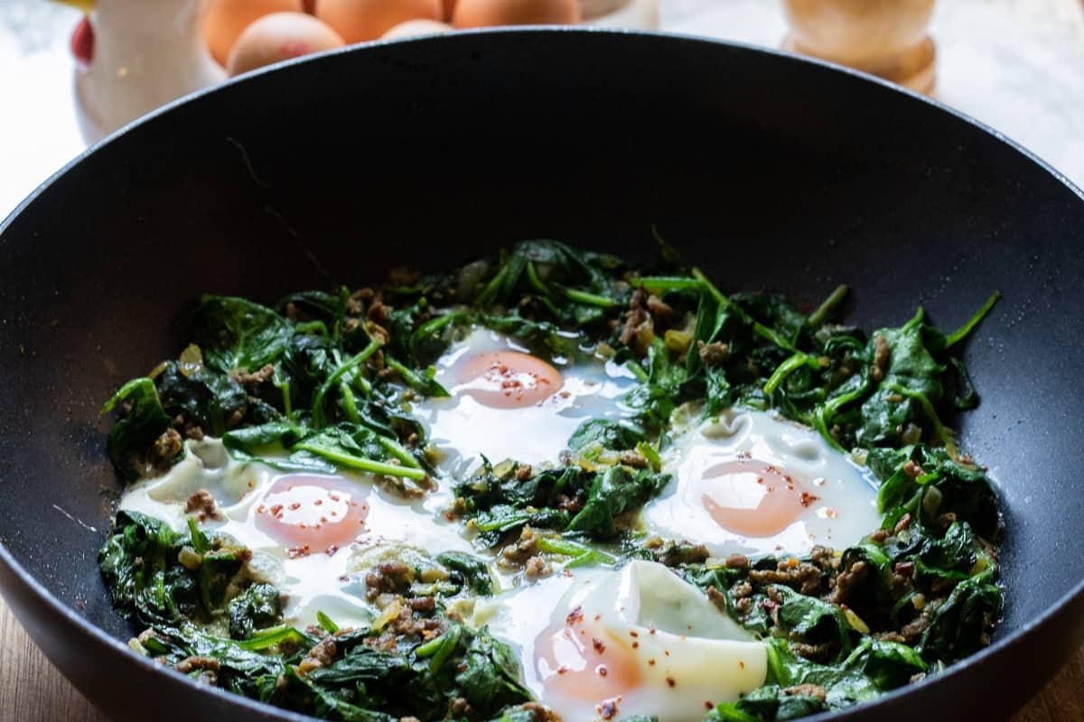 how-to-cook-frozen-spinach-with-eggs