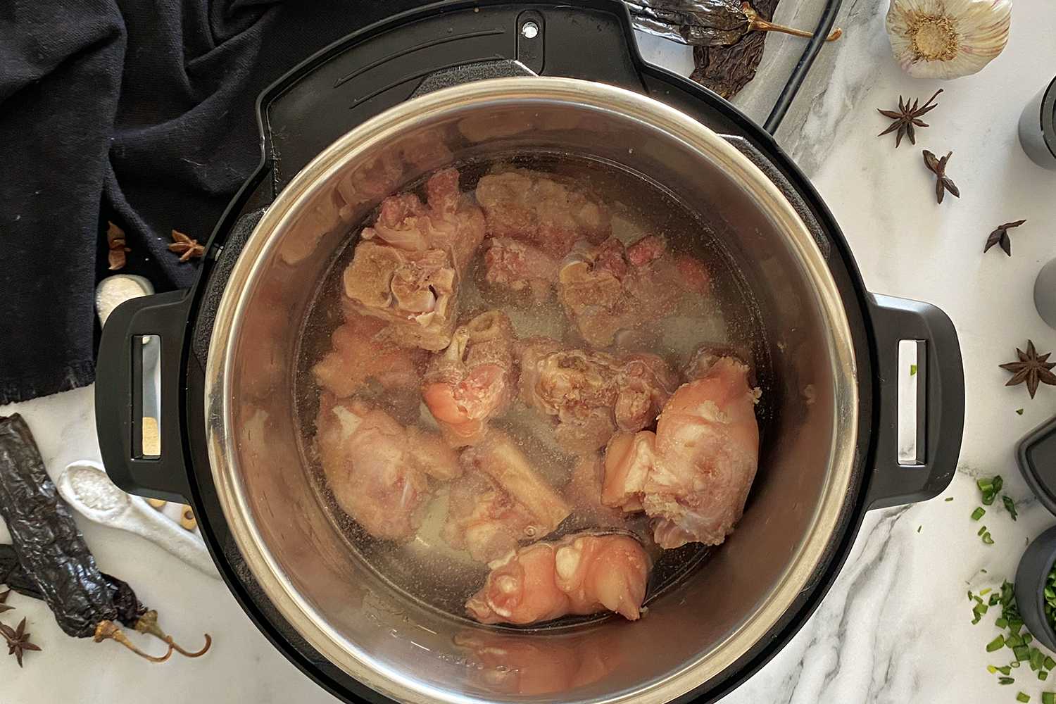 how-to-cook-ham-hocks-in-a-pressure-cooker