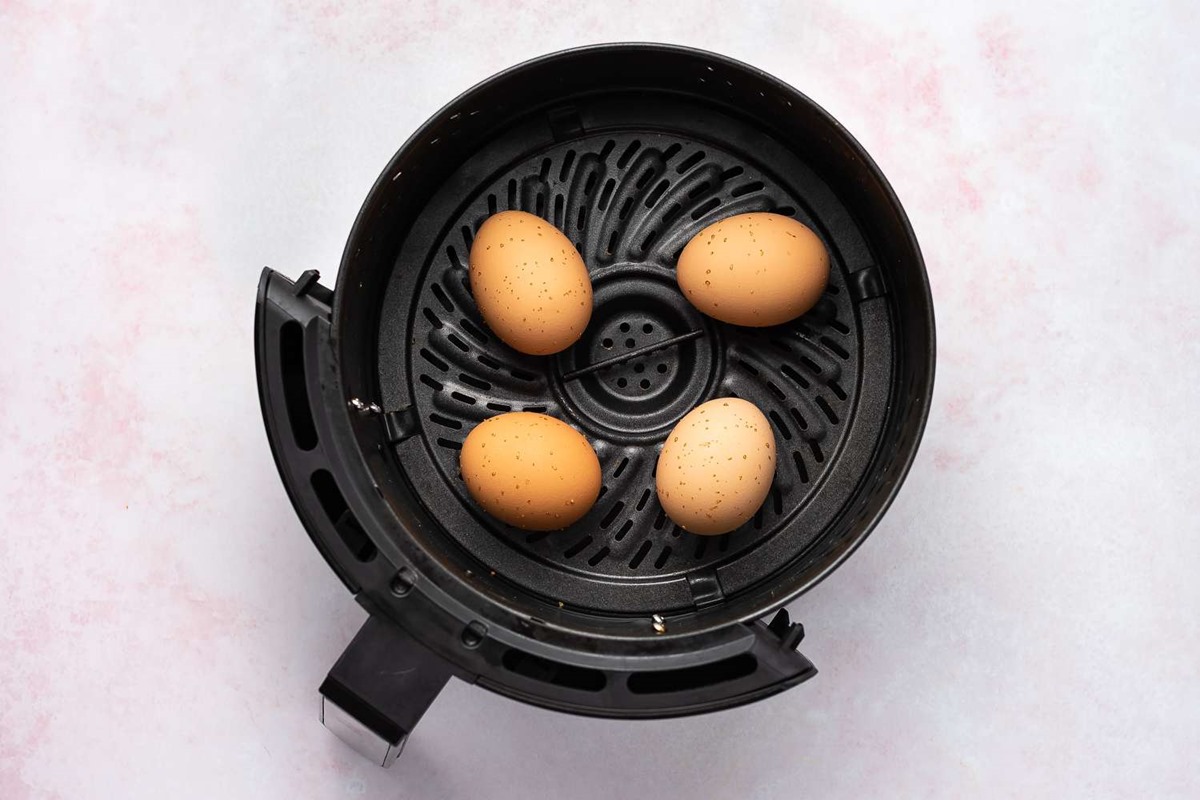 how-to-cook-hard-boiled-eggs-in-air-fryer