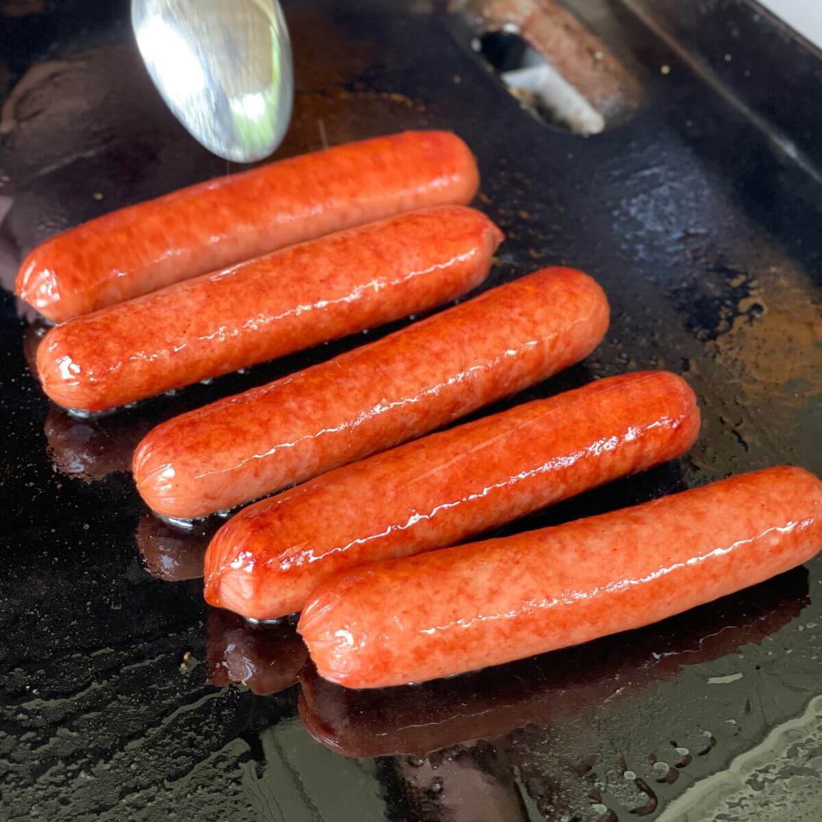 how-to-cook-hot-dogs-on-flat-top-grill