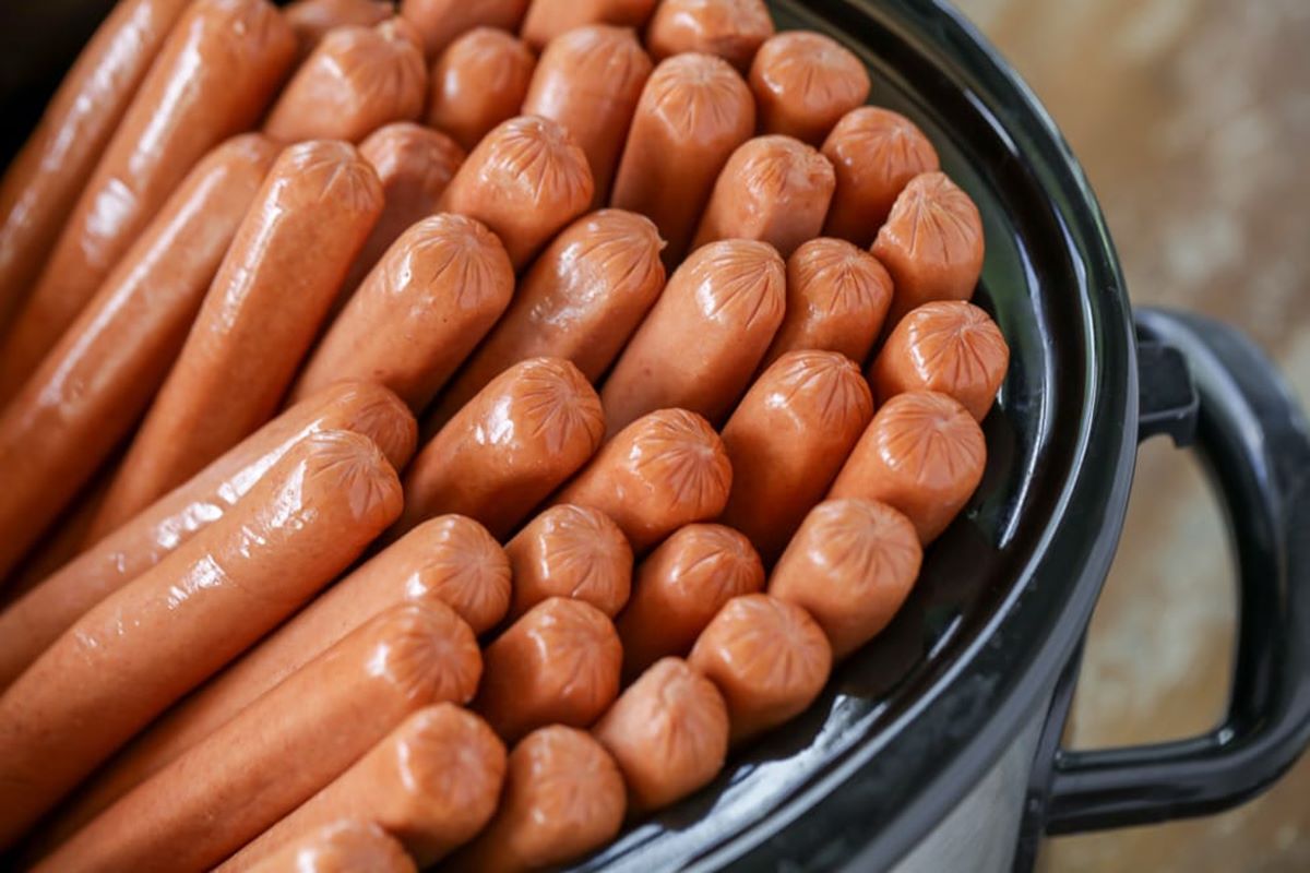 Crock Pot Hot Dogs for a Crowd - A Year of Slow Cooking