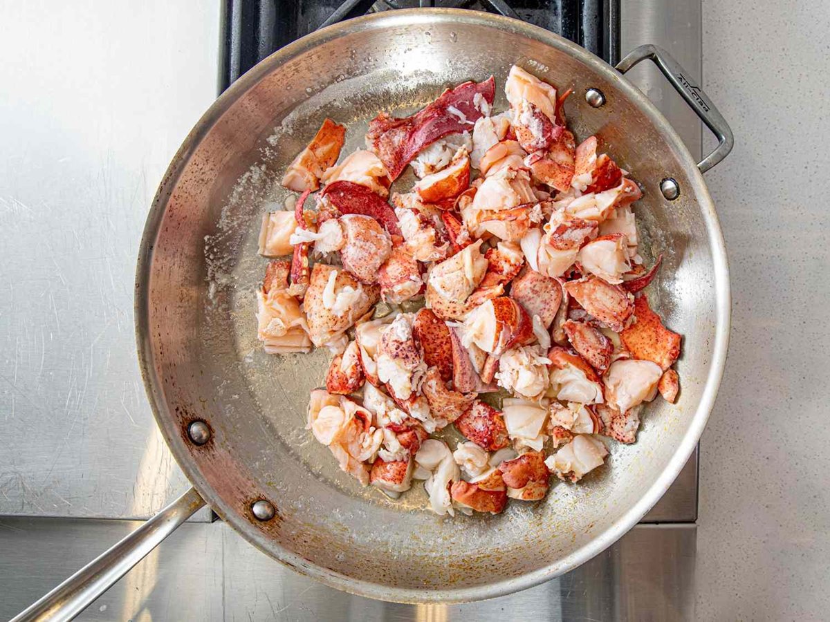 how to cook lobster meat in a pan