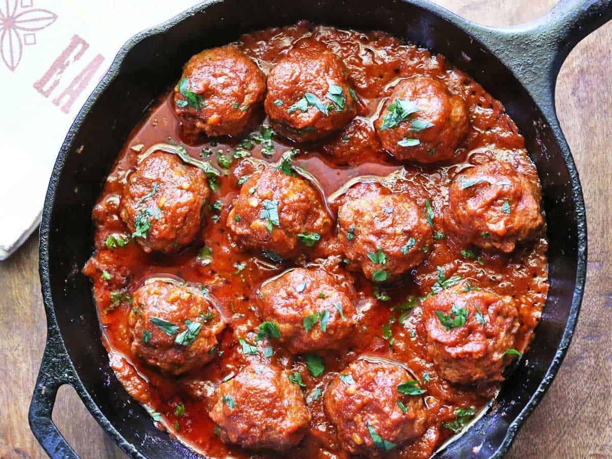 how-to-cook-meatballs-in-sauce-on-stove