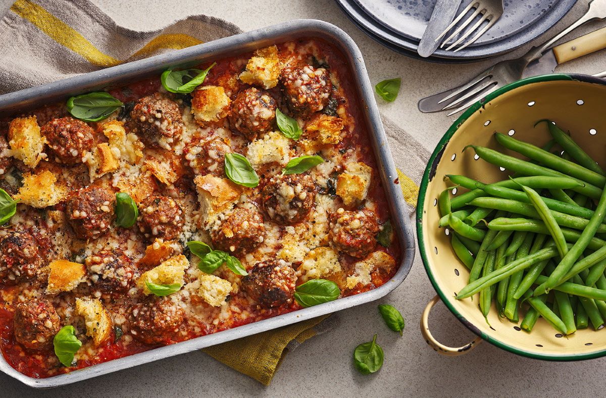 how-to-cook-meatballs-in-the-oven-with-sauce
