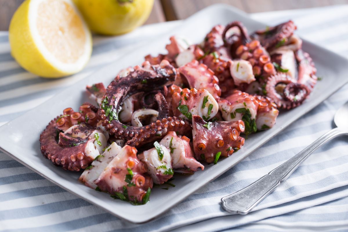 how-to-cook-octopus-for-salad