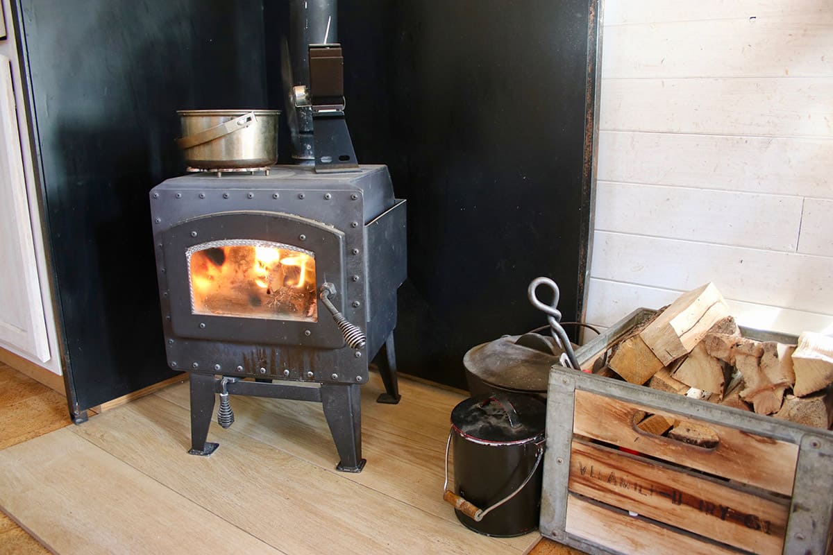 how-to-cook-on-a-wood-burning-stove
