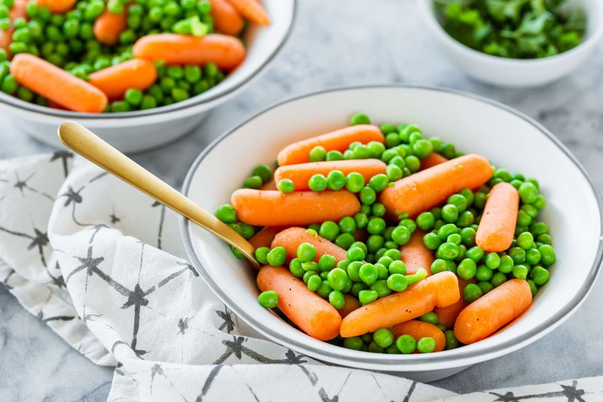 how-to-cook-peas-and-carrots