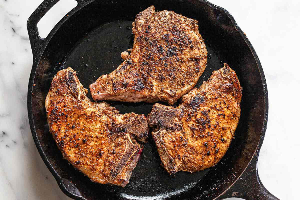 how-to-cook-pork-chops-on-cast-iron
