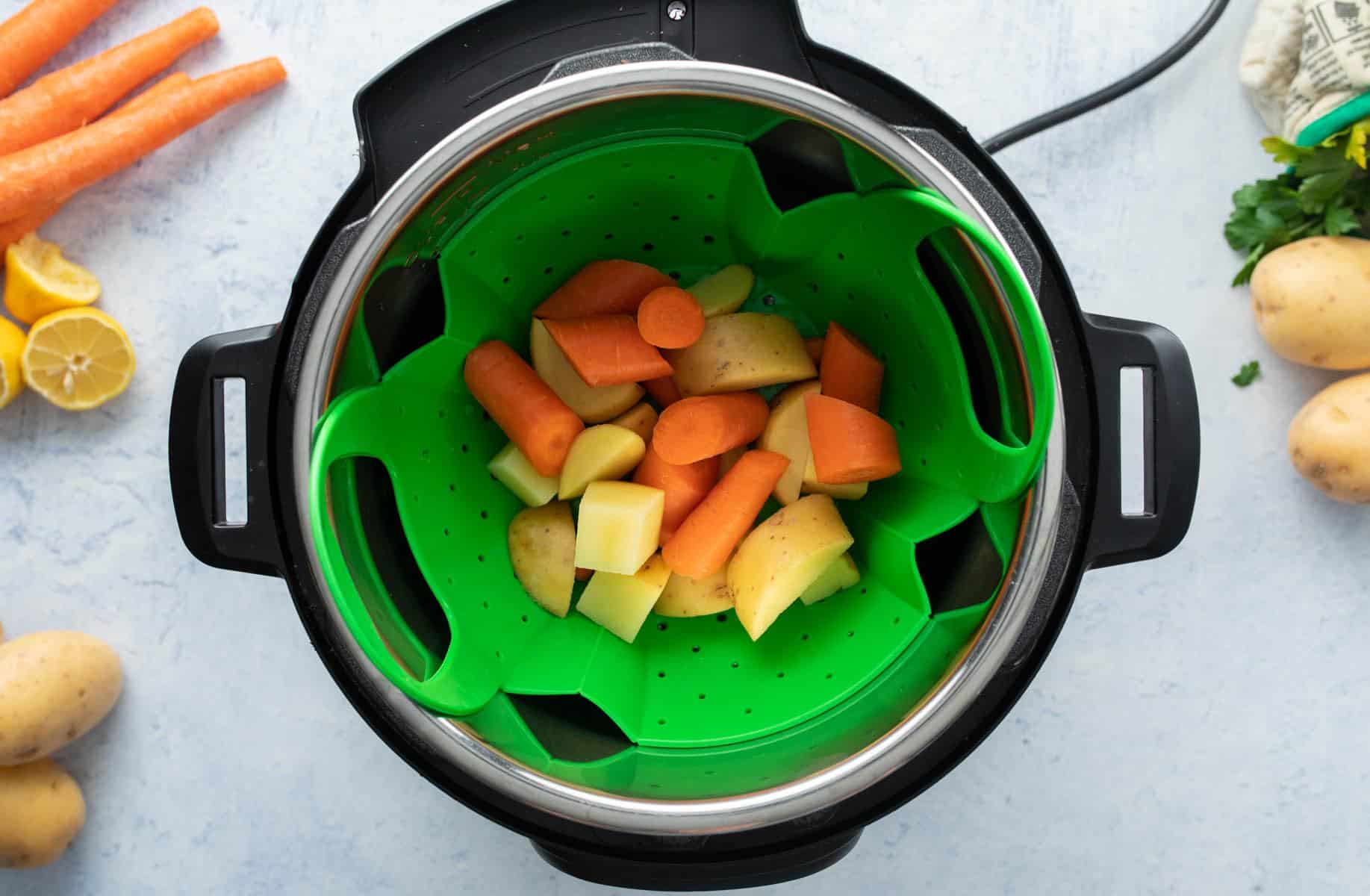 Potatoes and carrots in instant online pot