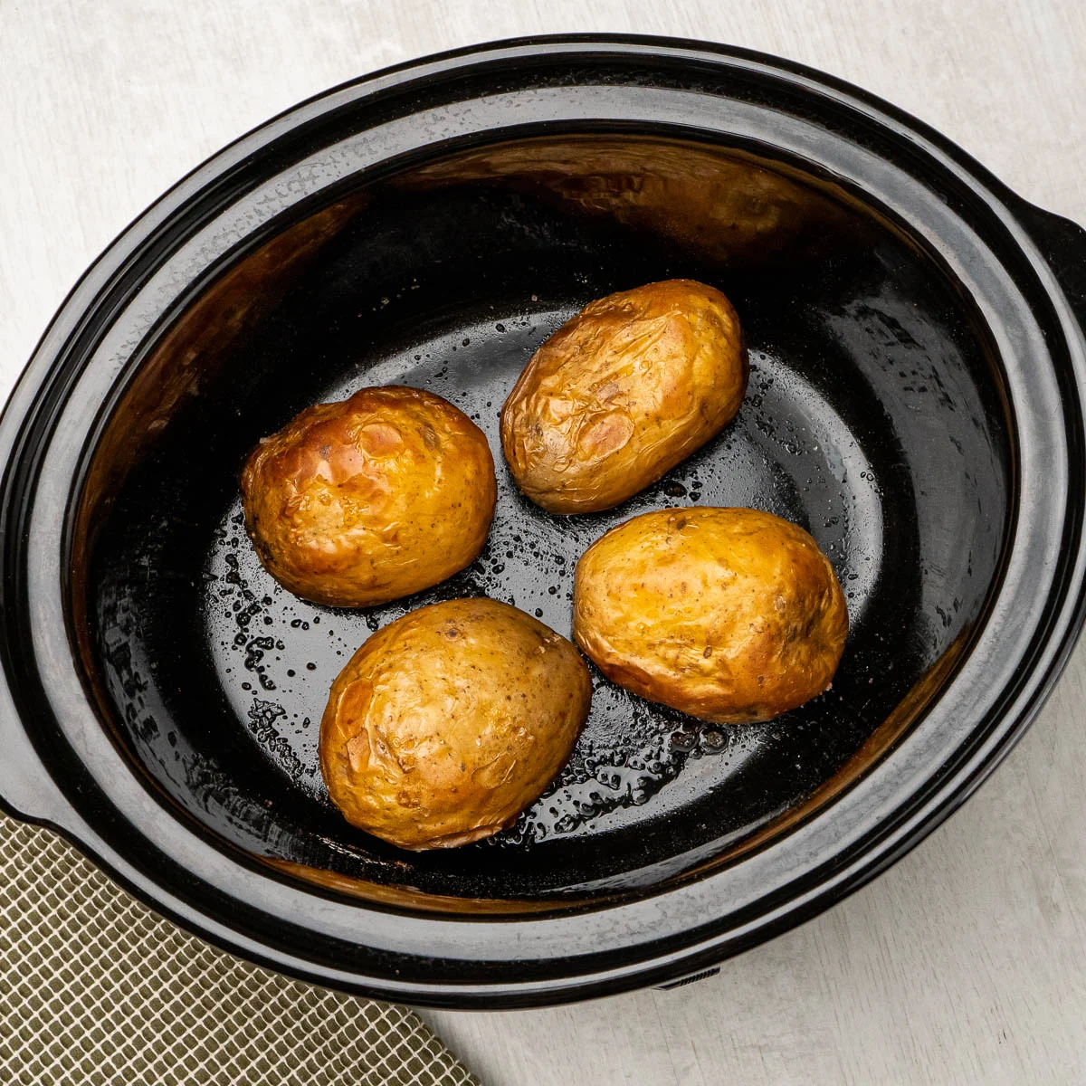 how-to-cook-potatoes-in-slow-cooker
