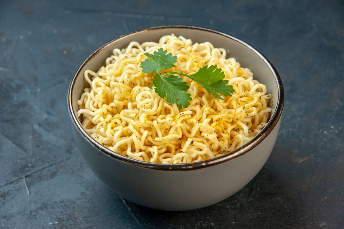 how-to-cook-ramen-noodles-in-a-microwave