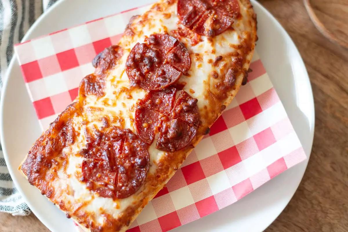 how-to-cook-red-baron-french-bread-pizza