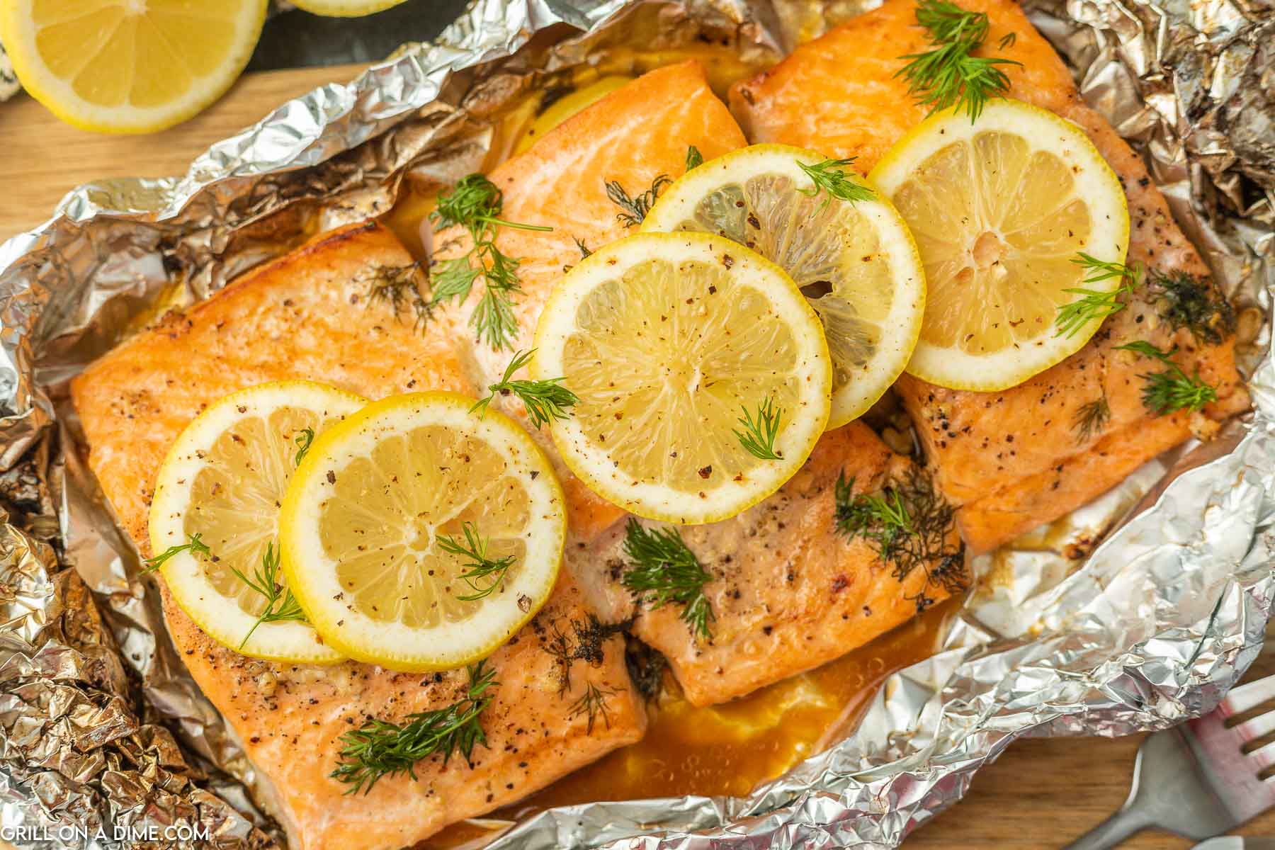 how-to-cook-salmon-in-foil-on-the-grill