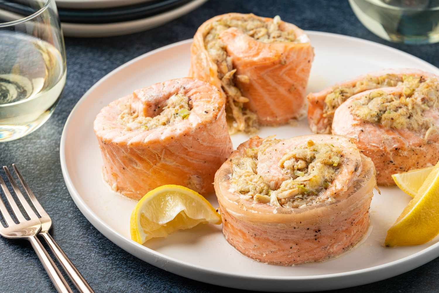 how-to-cook-salmon-pinwheels-stuffed-with-lobster