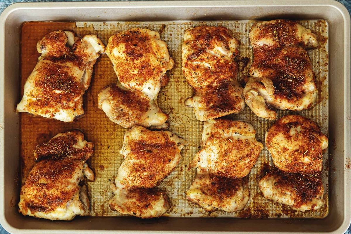 How To Cook Skinless Chicken Thighs In The Oven - Recipes.net