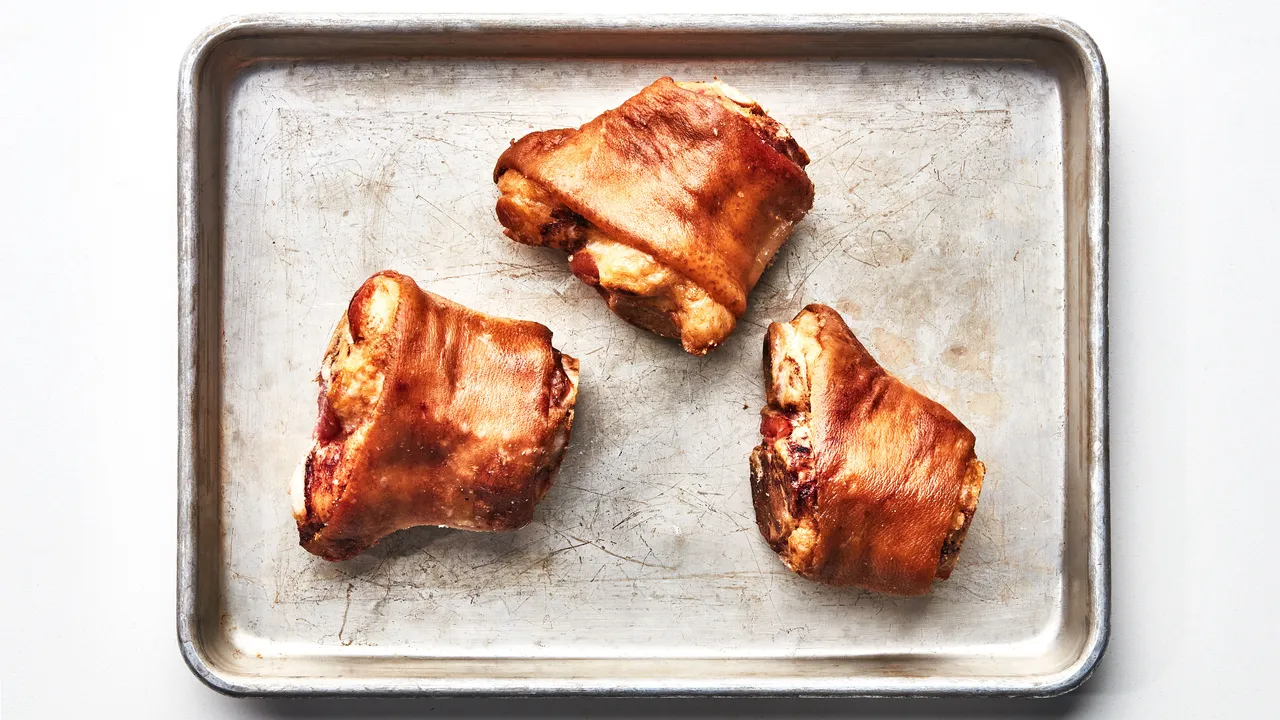 how-to-cook-smoked-ham-hocks-in-the-oven