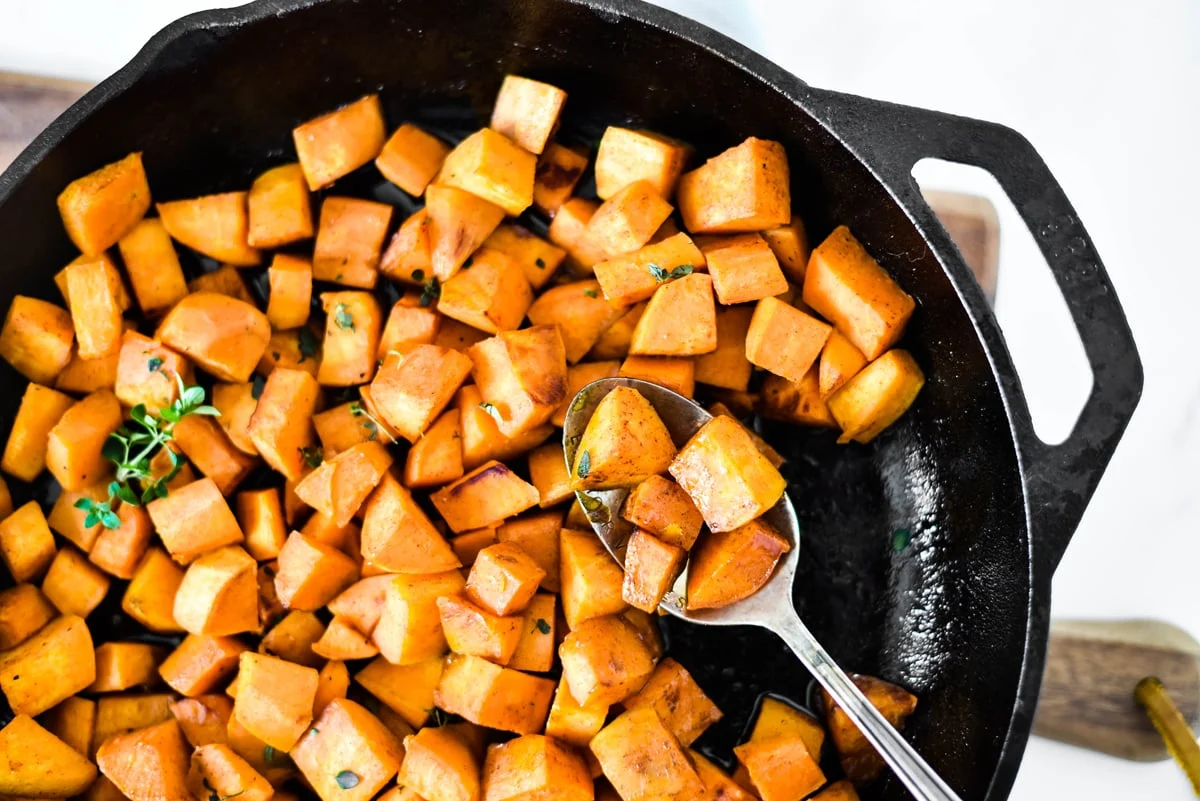 how-to-cook-sweet-potatoes-in-cast-iron-skillet