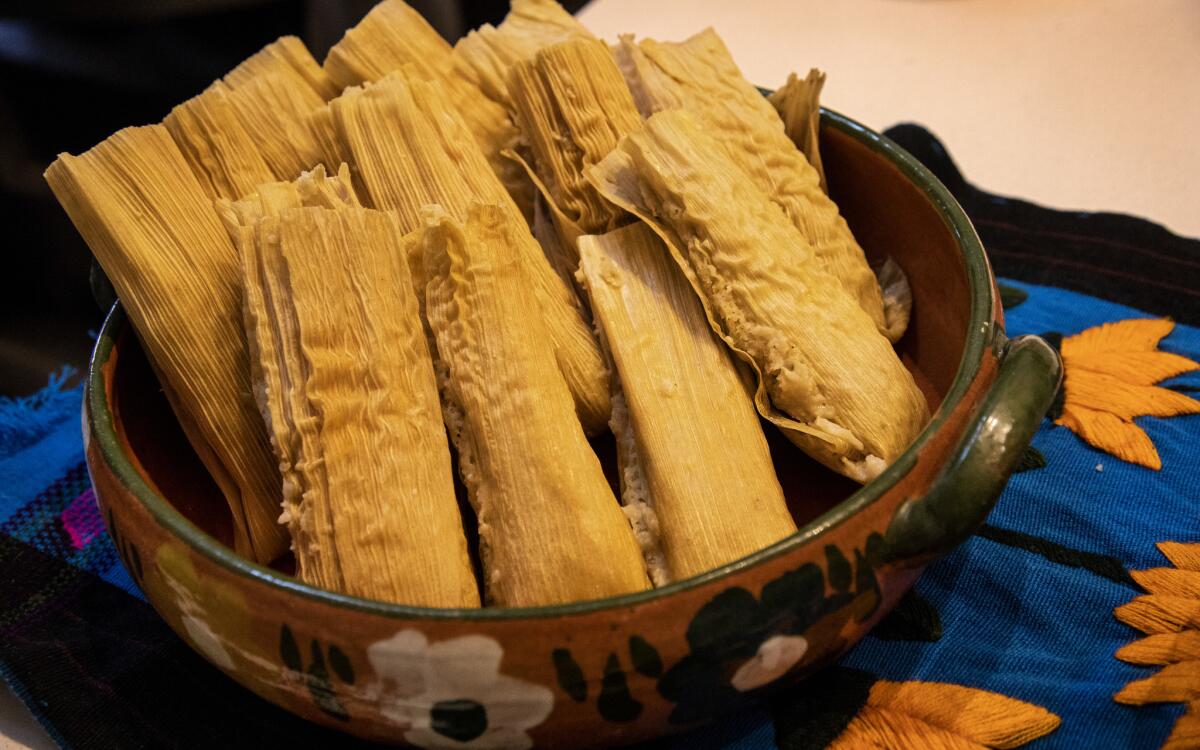 how-to-cook-tamales-without-steamer