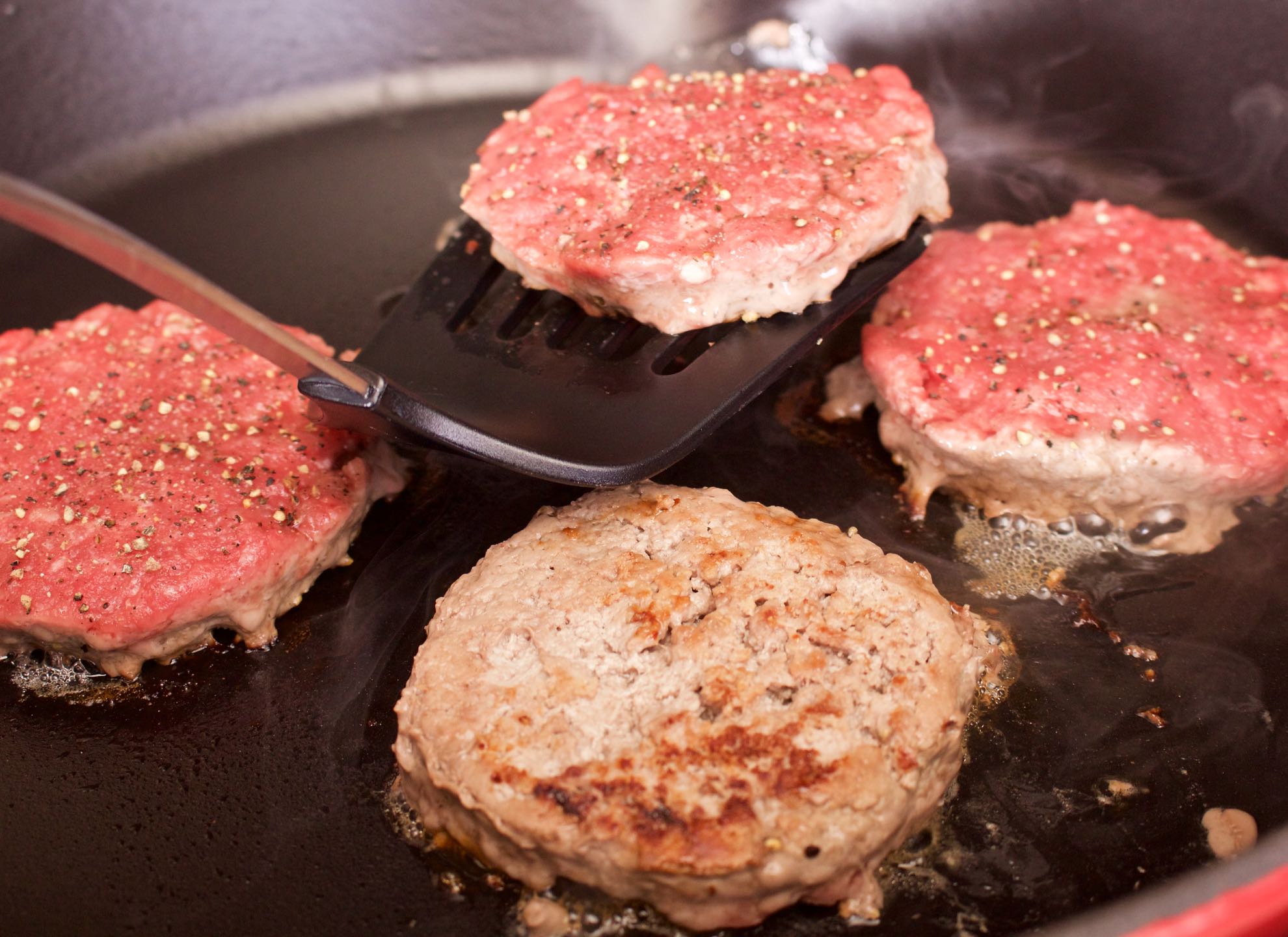 how-to-cook-the-perfect-burger-in-a-pan