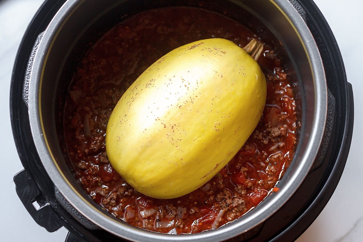 how-to-cook-whole-spaghetti-squash-in-instant-pot