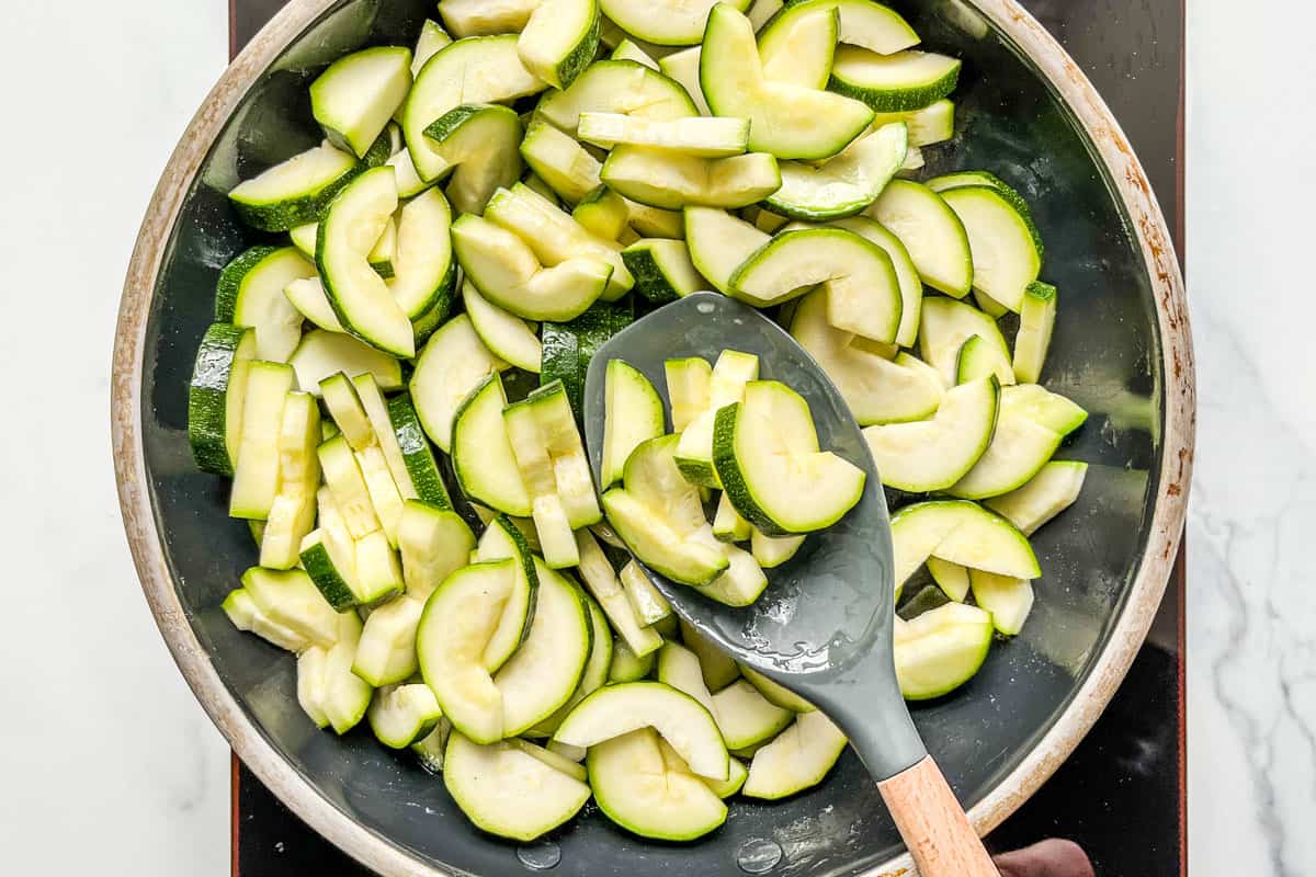 how-to-cook-zucchini-in-a-pan-on-the-stove
