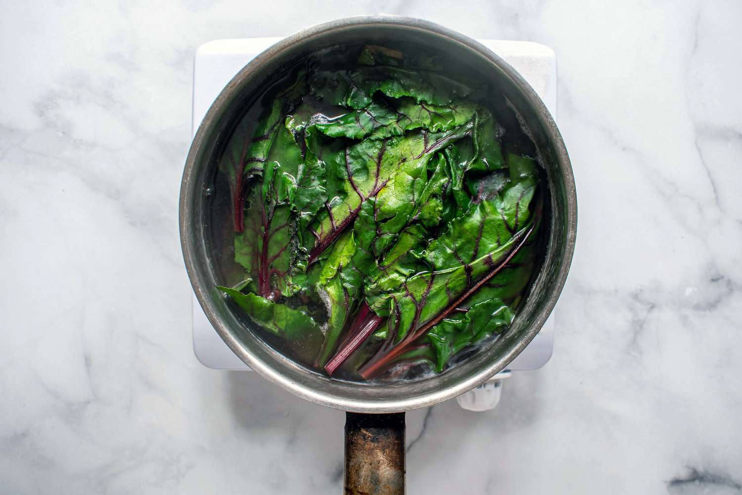 how-to-blanch-beet-leaves