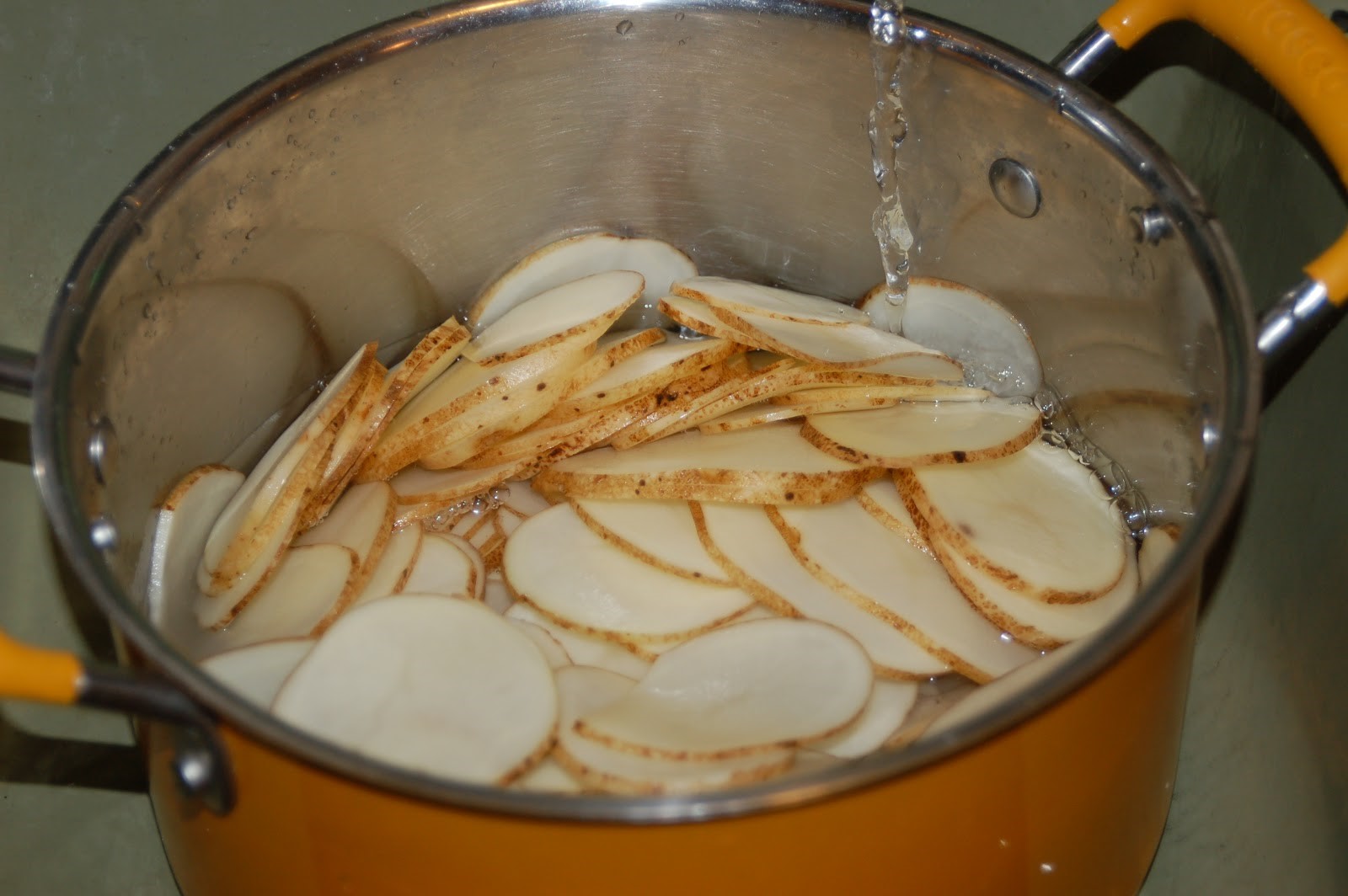 how-to-blanch-potatoes-for-dehydrating