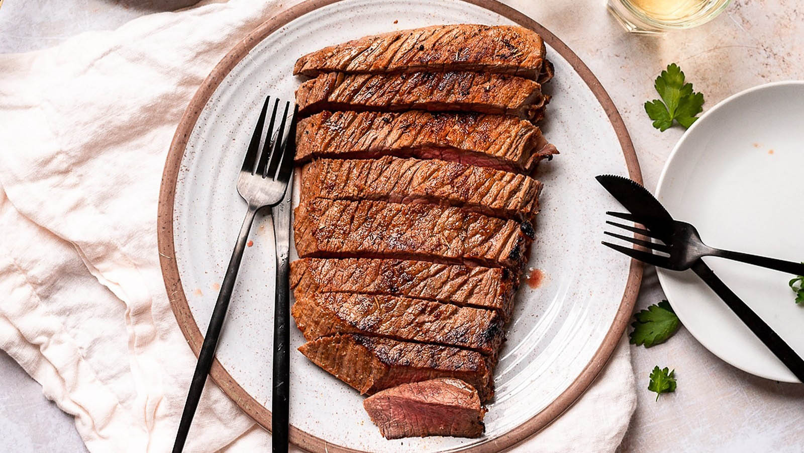 how-to-broil-marinated-steak