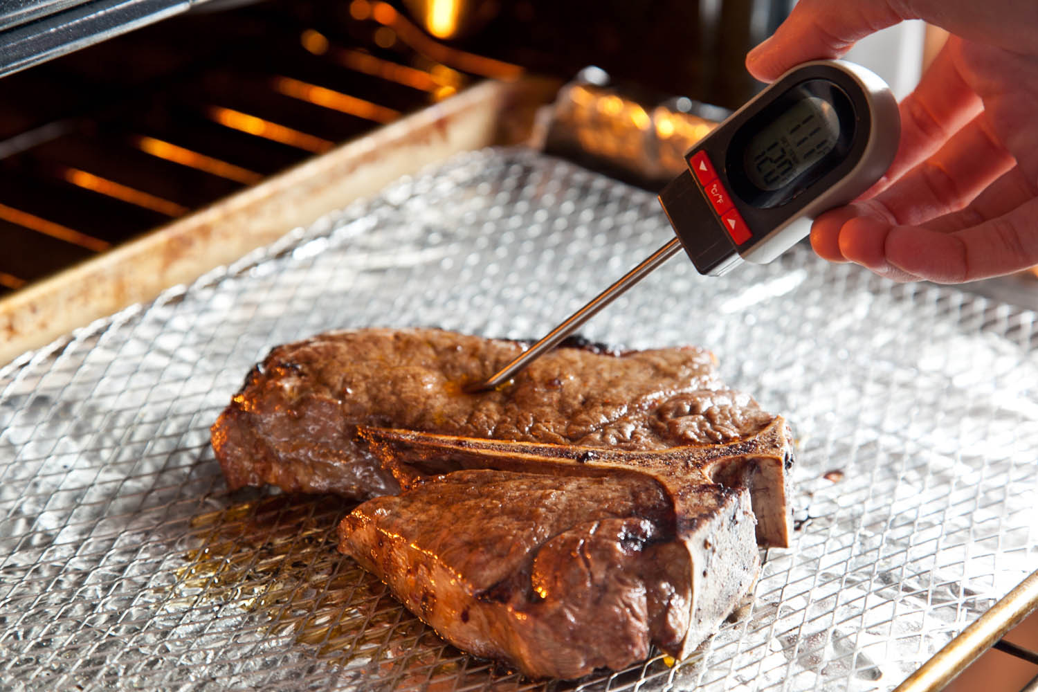 how-to-broil-t-bone-in-oven
