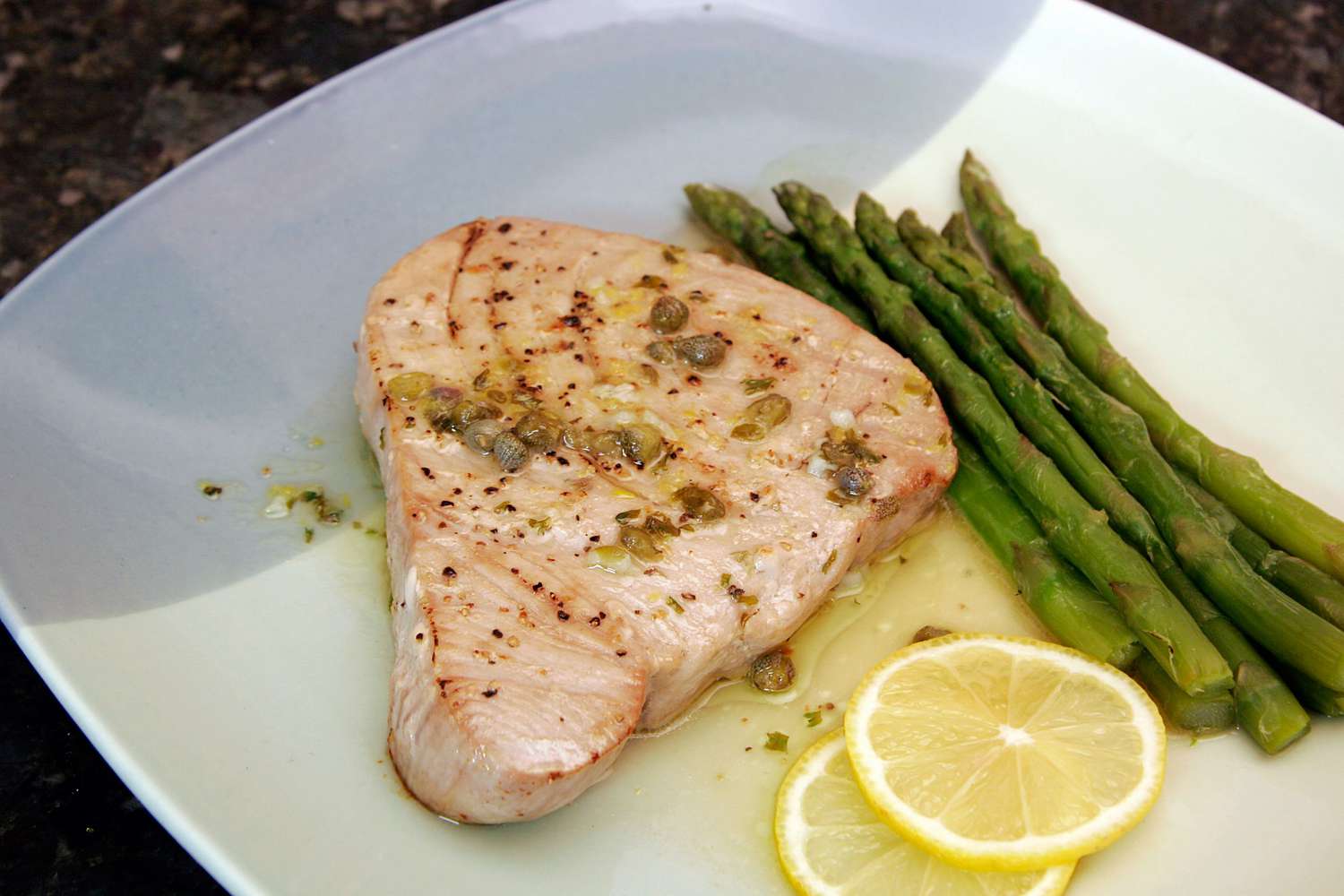 how-to-broil-tuna-steaks