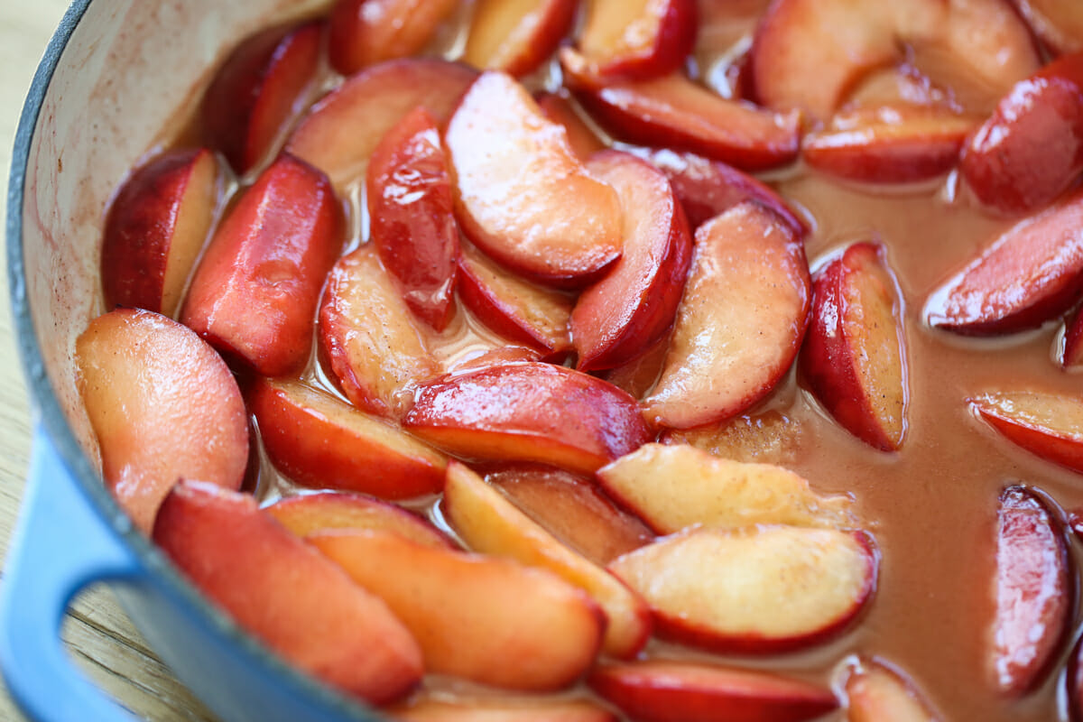 how-to-caramelize-fruit