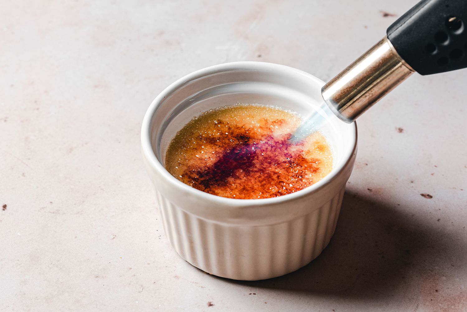 how-to-caramelize-sugar-on-creme-brulee