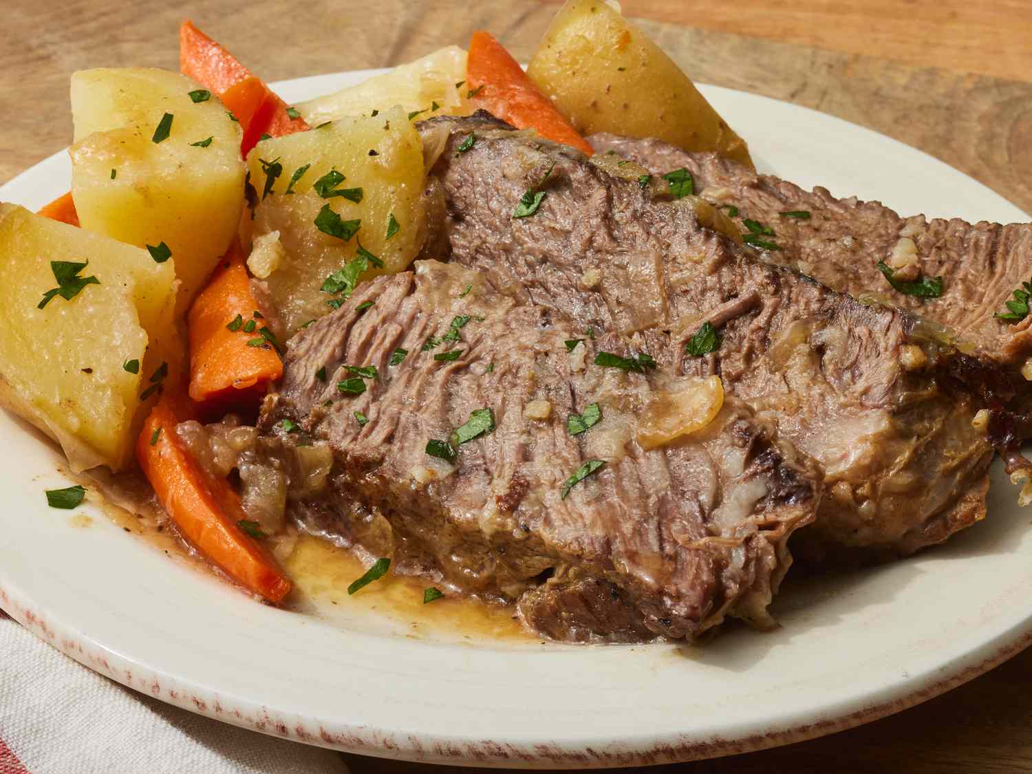 how-to-cook-a-beef-pot-roast-in-the-oven