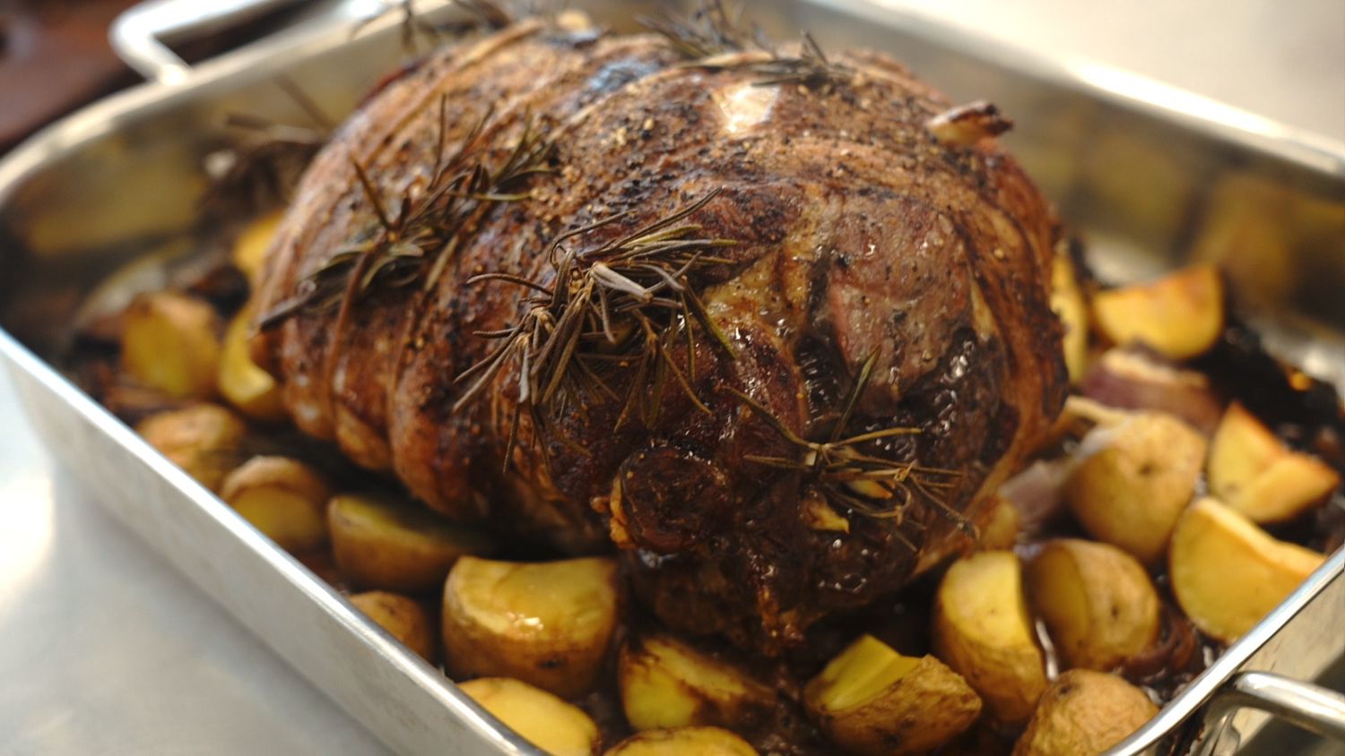 How To Cook A Boneless Leg Of Lamb In The Oven - Recipes.net