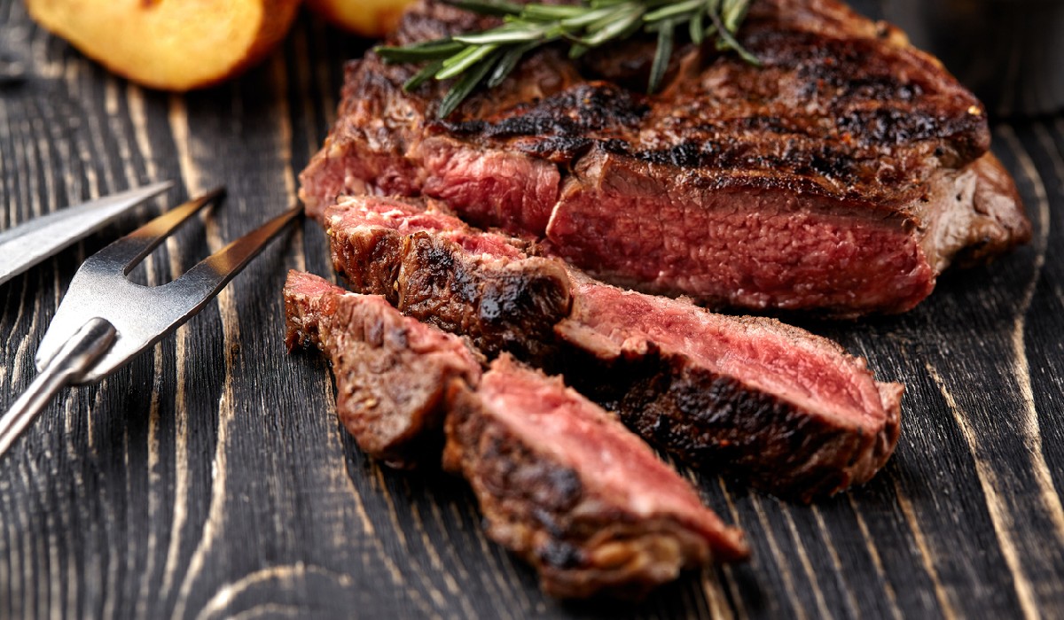 How To Cook A Well-Done Steak So It's Tender and Juicy (Recipe)