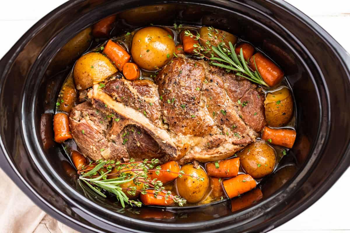 how-to-cook-a-pork-shoulder-in-the-crock-pot