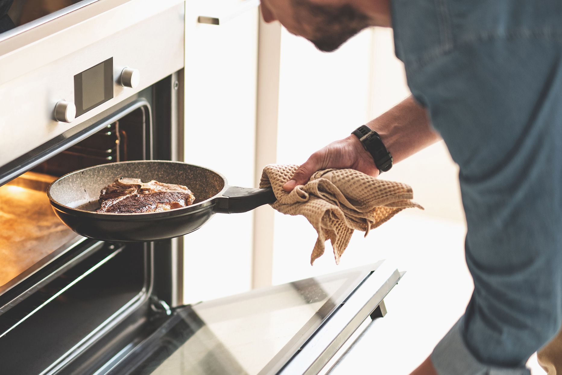 Foolproof strip steak: Fire up the cast iron skillet