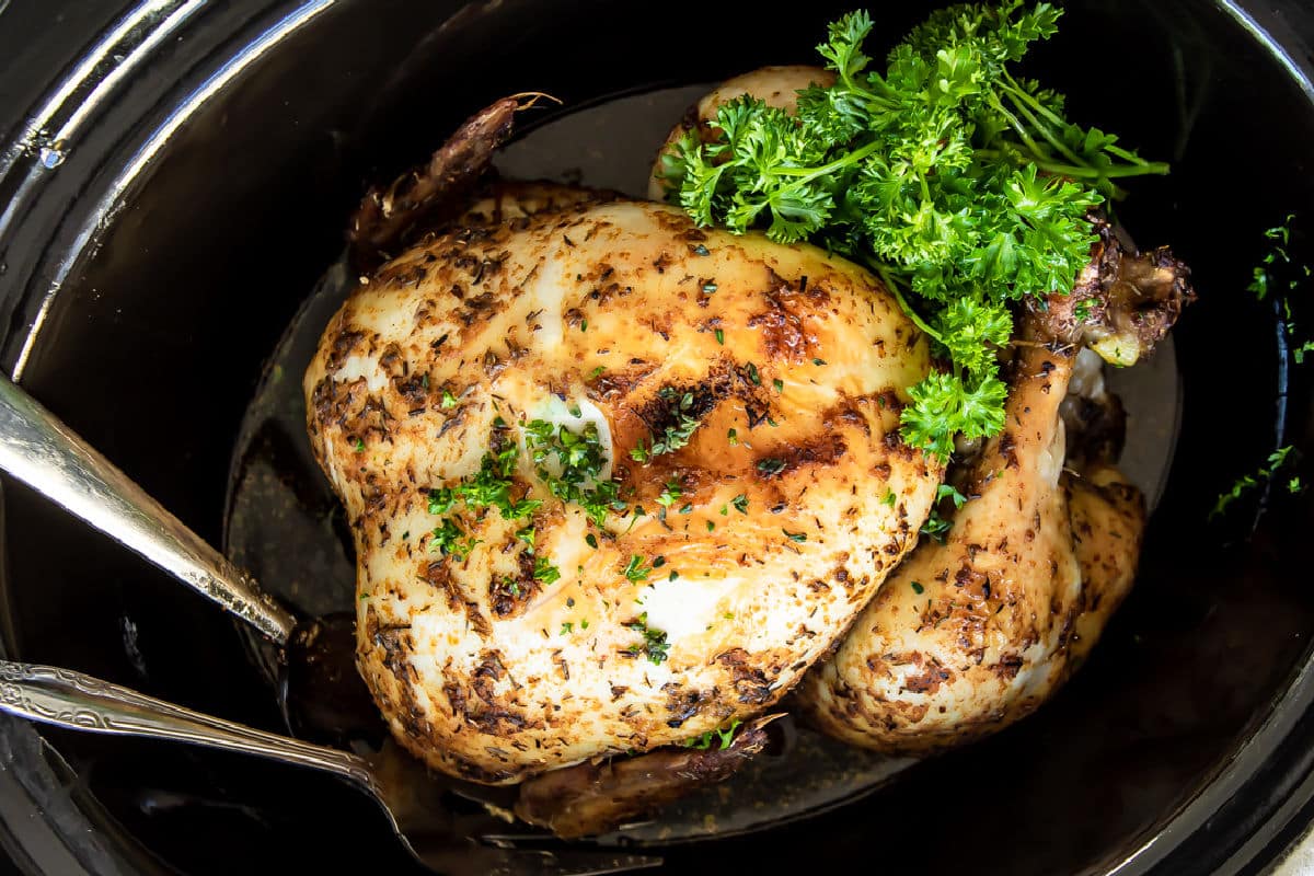 how-to-cook-a-whole-chicken-in-slow-cooker