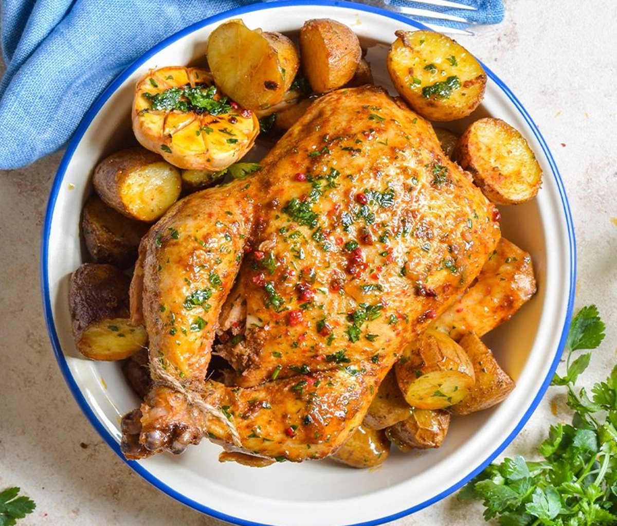 how-to-cook-a-whole-chicken-in-the-slow-cooker